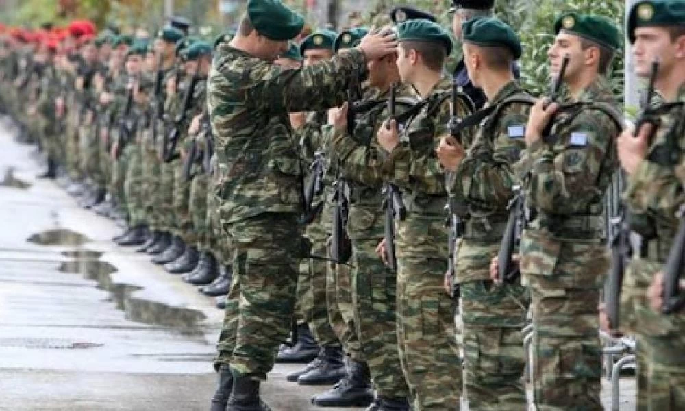 Με ανακοίνωση του το ΓΕΣ διέψευσε το μήνυμα για επιστράτευση